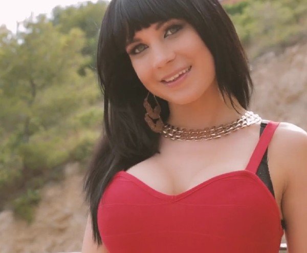 JacquieEtMichelTV: Valentina - Pickup Hot Girl In Spain 1080p