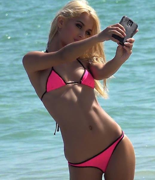 BeachHunters: Uma Jolie - Sex With A Young Girl In A Bright Pink Bikini 480p