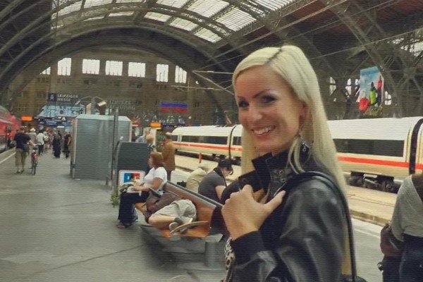 PublicFuck: Amy Starr - Public Anal Sex At The Train 720p