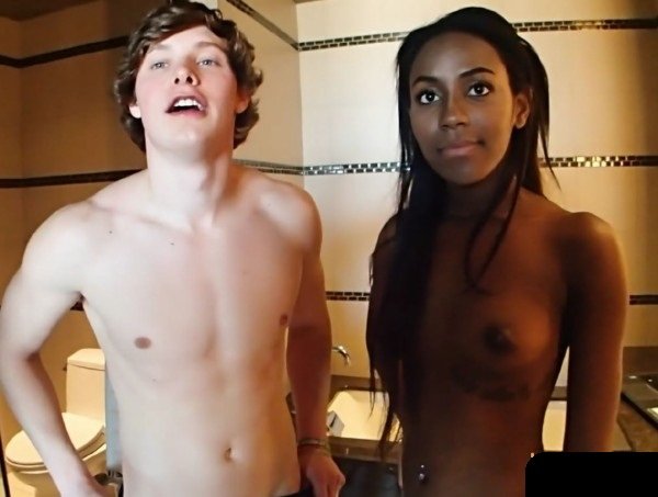 Ebony Beauty Fucks White Guy