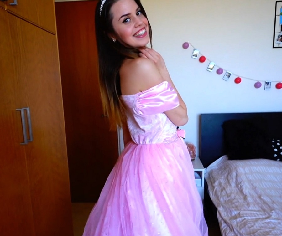 Jamie Young Cute Princess In Pink Dress Fuck FullHD 1080p