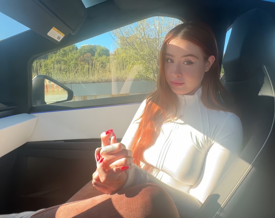 Rosie Rider Fucked A Friend's Girlfriend In A Tesla Cybertruck FullHD 1080p