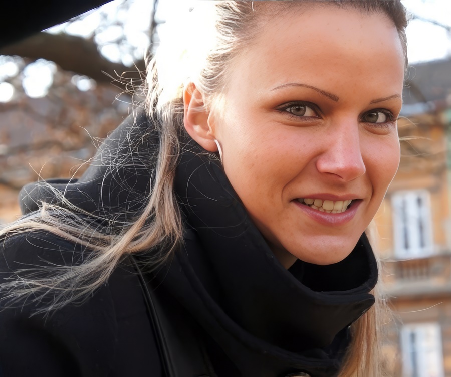 Samantha Jolie Pickup And Fuck Beauty Girl In The Car FullHD 1080p