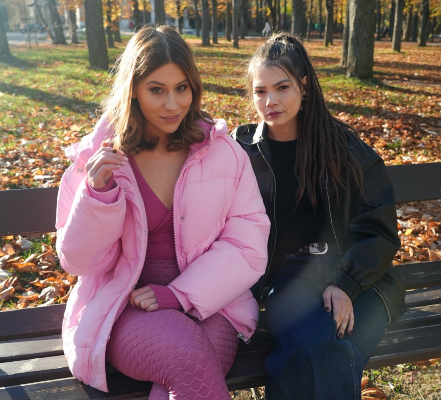 Amber Slassh A Man Tries To Pick Up Girls In The Park FullHD 1080p