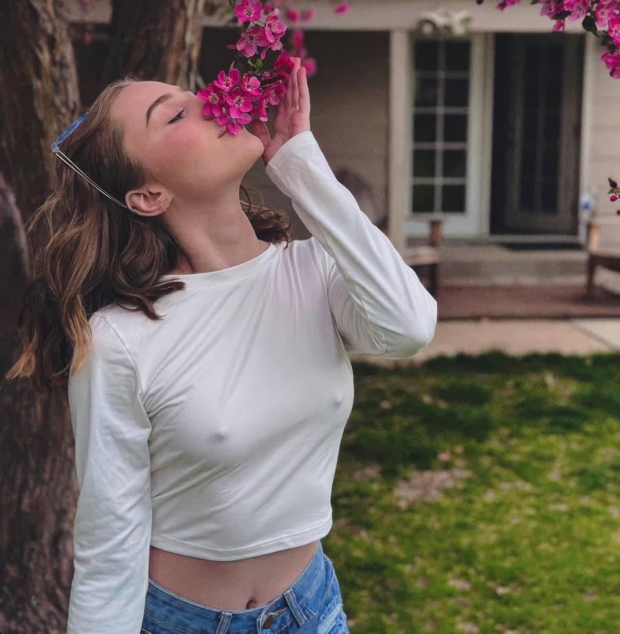 Zxlecya Erotic Massage For My Girlfriend's Friend UltraHD/4K 2160p