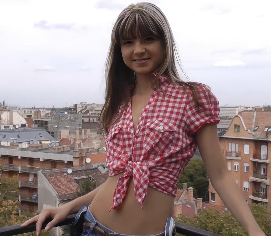 Gina Gerson A Skinny Young Student Is Not Shy About Fucking Her Older Teacher. HD 720p