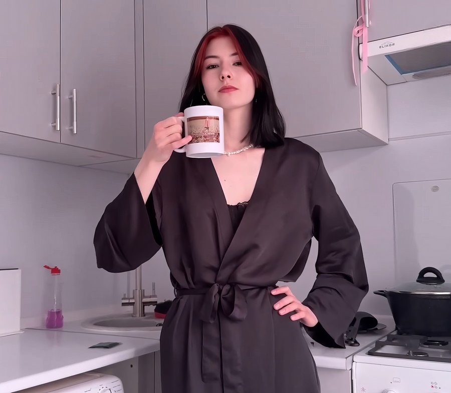 Cutie Kim I Helped An Old Acquaintance Move And She Gave Me Fuck FullHD 1080p