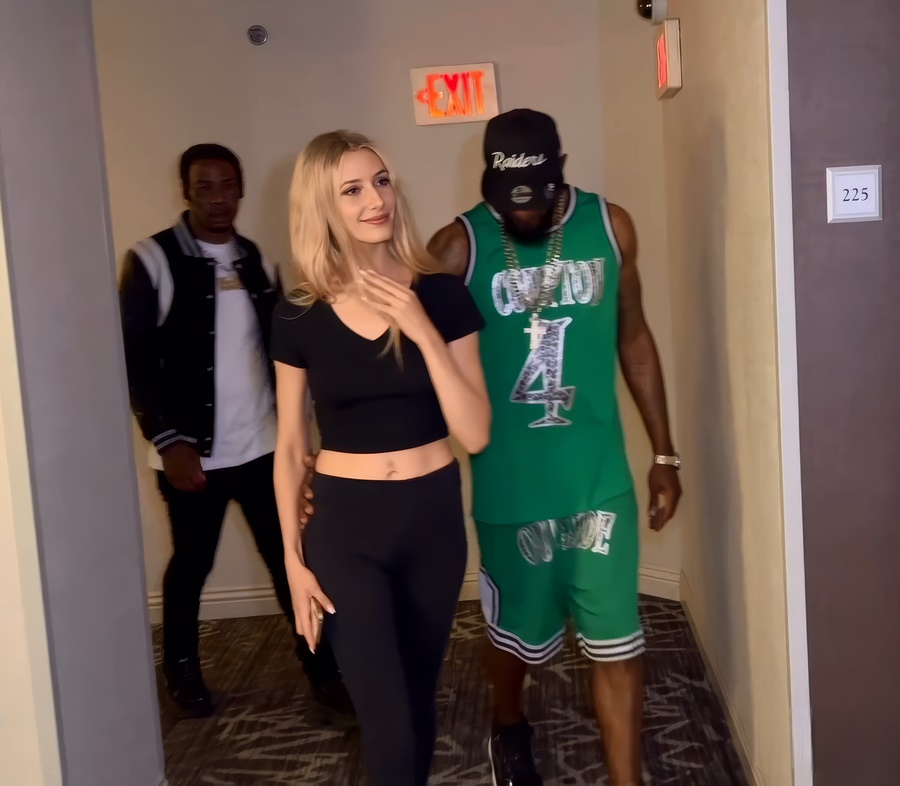 Emily Jade Her Very First BBC Threesome FullHD 1080p