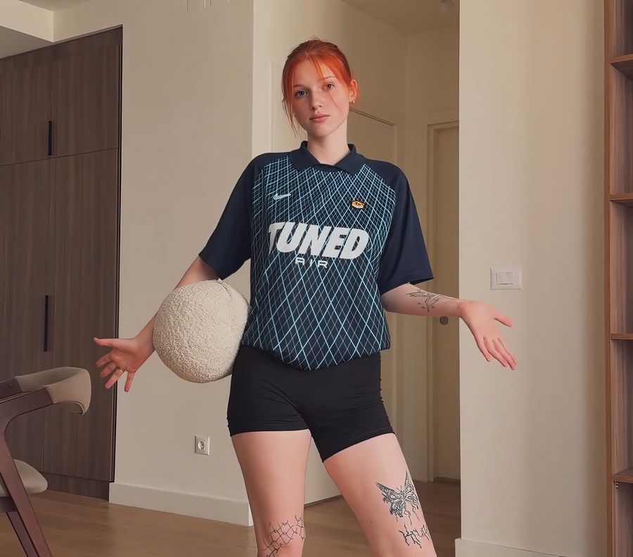 Kuporovaa Krupa My Stepsister Risked Her Virginity Over a Football Bet FullHD 1080p